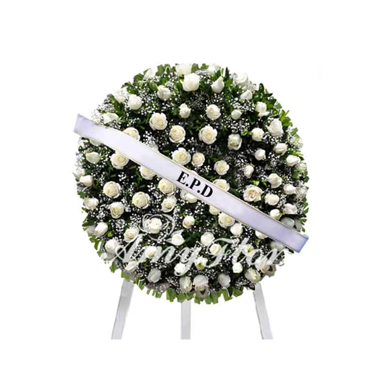 Corona De Rosas y Baby Breath